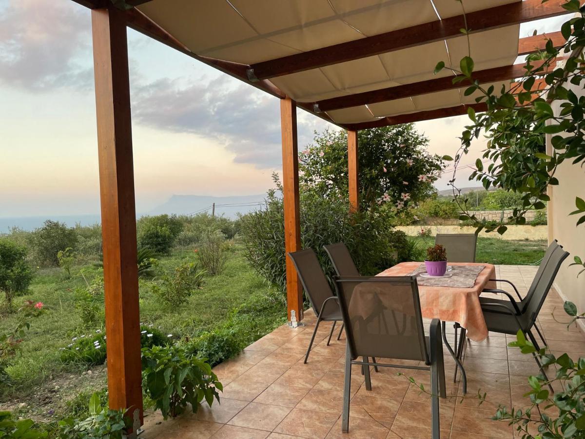 Villa Chrissi'S House With Garden And Sea View Zerviana Kíssamos Exterior foto